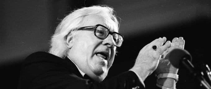 9 Ray Bradbury Quotes to Inspire and Revive You