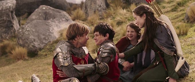 8 Fantasy Families We’d Love to Join
